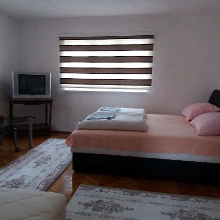Guest House Dzemo Sarajevo Exterior photo