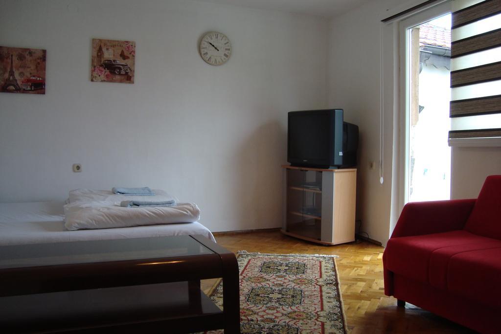 Guest House Dzemo Sarajevo Exterior photo